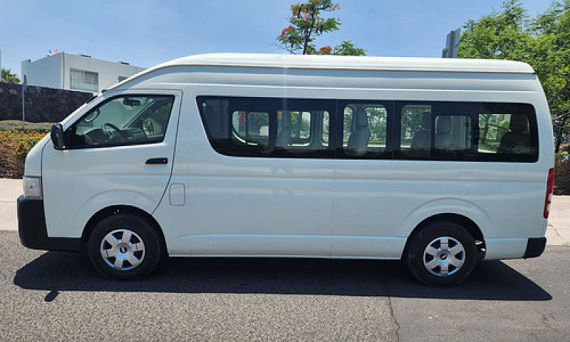Toyota Hiace 2.7 Ven...