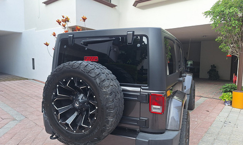 Jeep Wrangler 3.7 Un...