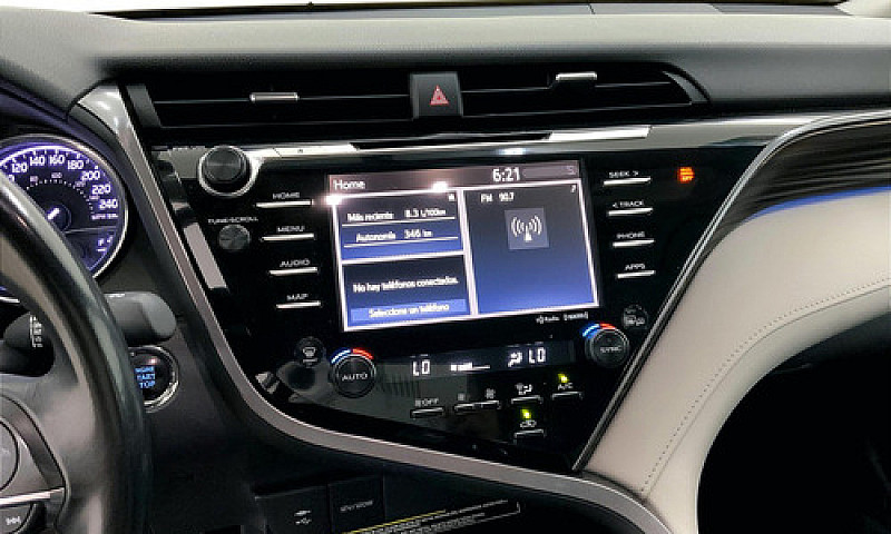 Toyota Camry 2019...