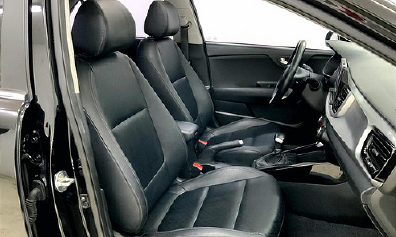 Kia Rio 2021...