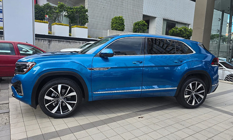 Volkswagen Cross Spo...