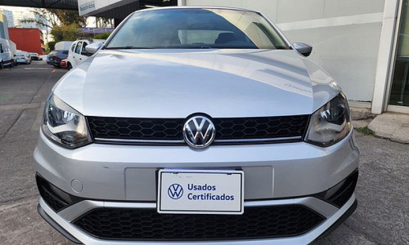 Volkswagen Vento 1.6...