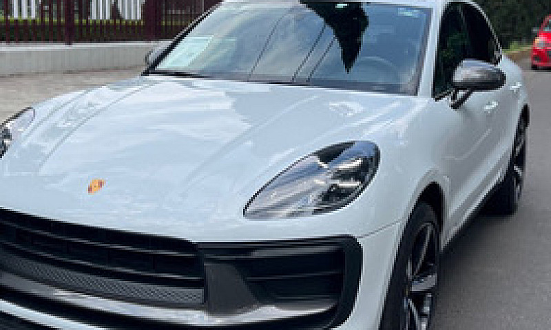Porsche Macan T...