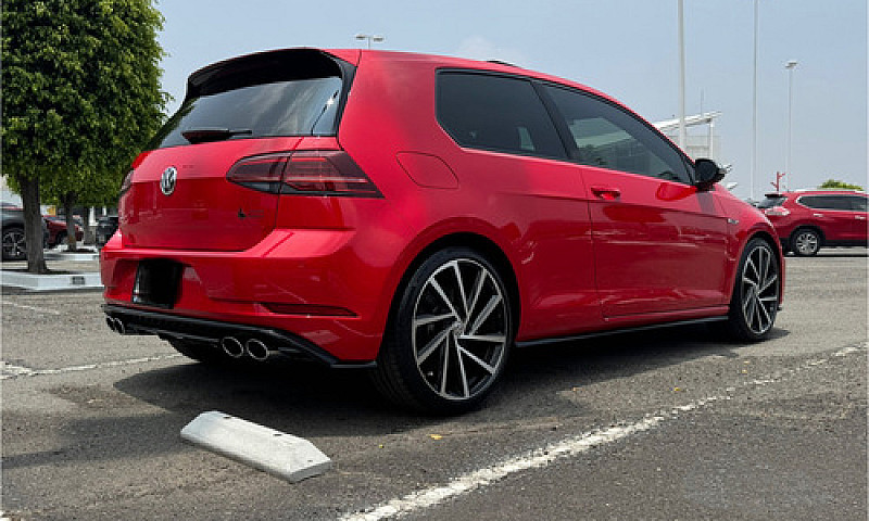 Volkswagen Golf R 2....