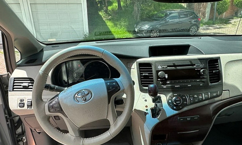 Toyota Sienna 3.5 Xl...