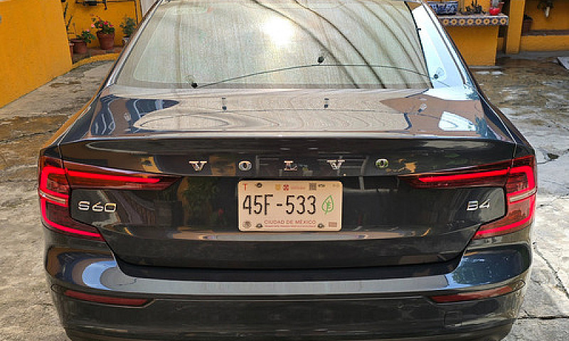 Volvo S60 2.0 T5 Mom...