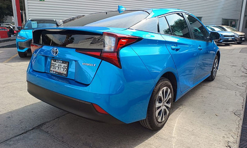 Toyota Prius 2022...