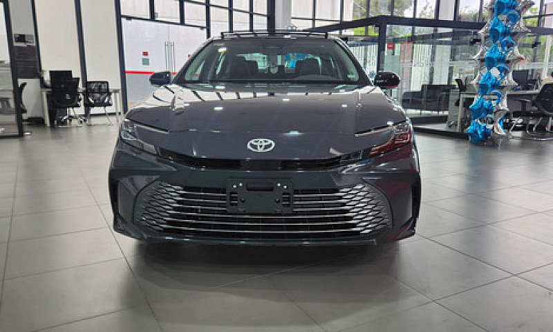 Toyota Camry 2.5 Hev...