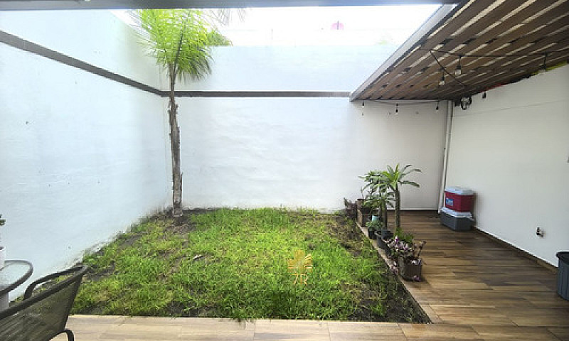 Casa En Venta En Zak...