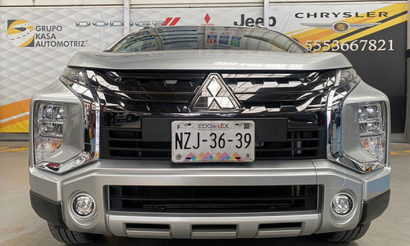 Mitsubishi Xpander 2...