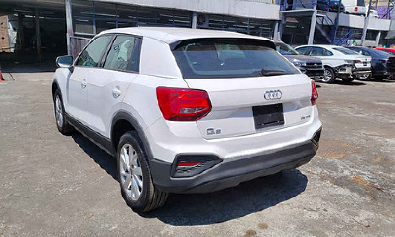 Audi Q2 2022...