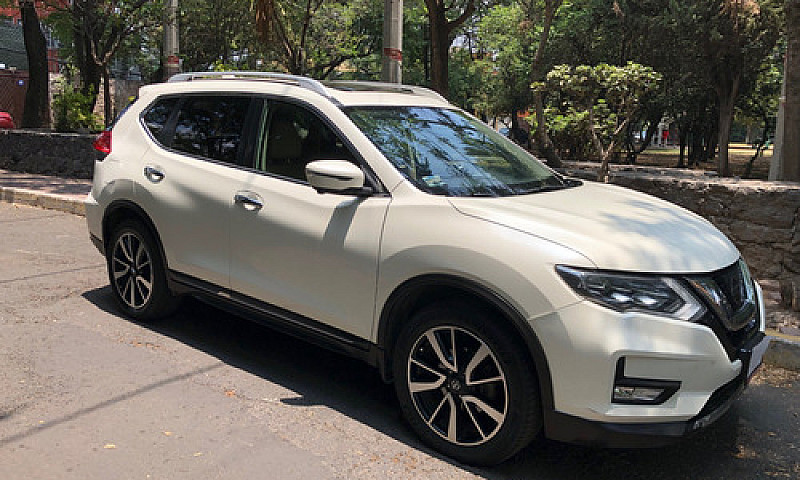 Nissan X-Trail 2.5 E...