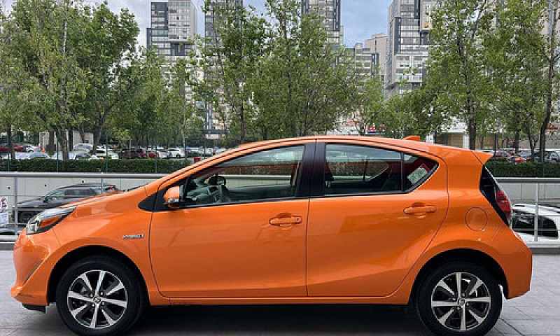 Toyota Prius 2019...
