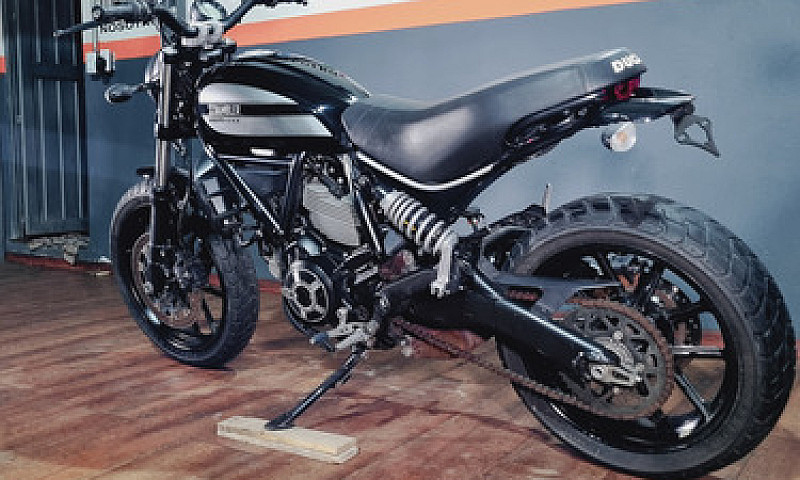 Ducati Scrambler Six...
