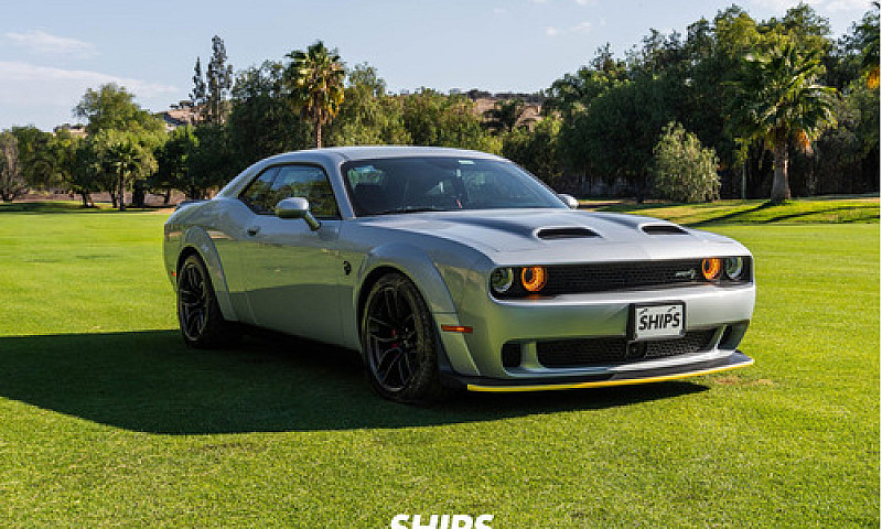 Dodge Challenger 201...