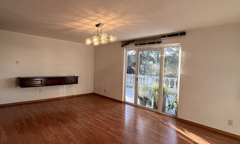 Casa En Venta En Lom...