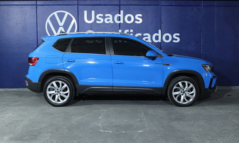 Volkswagen Taos 2021...