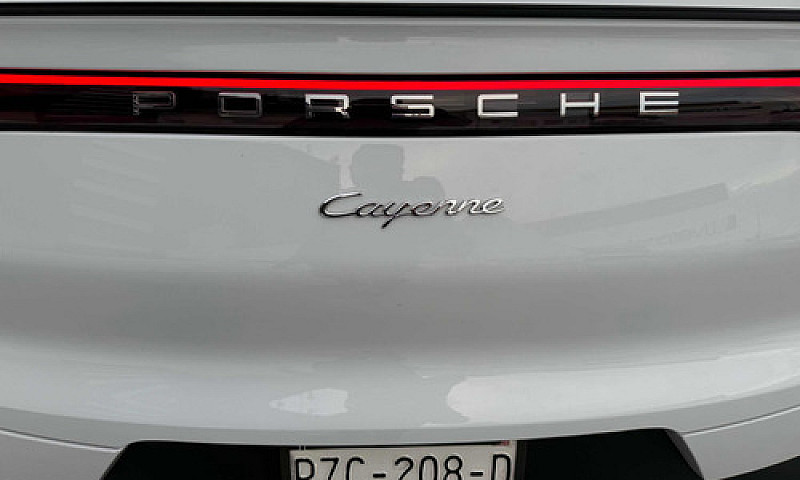 Porsche Cayenne Coup...