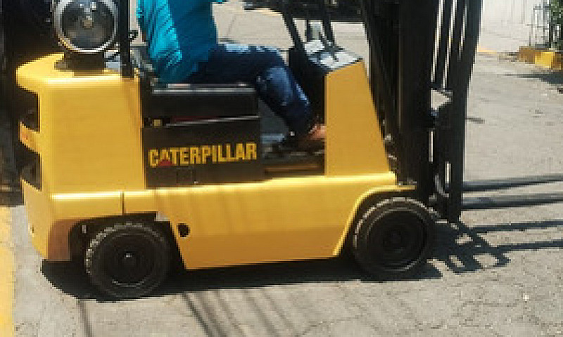 Montacargas Marca Ca...