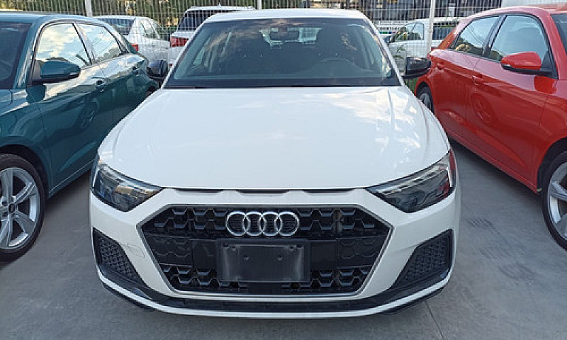Audi A1 2021 1.5 Ego...