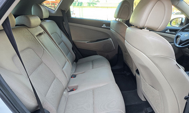 Hyundai  Tucson  201...