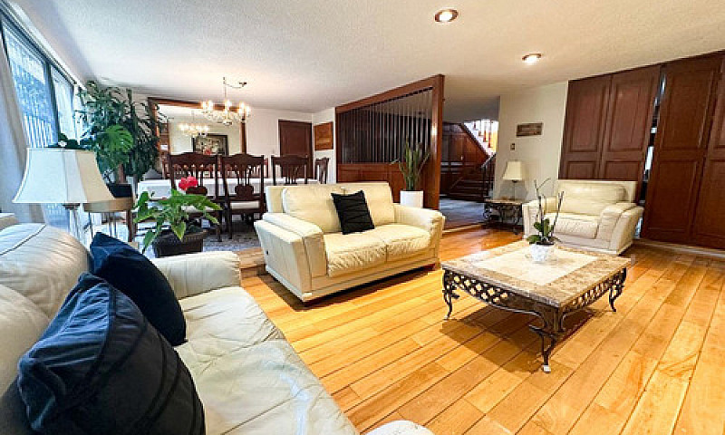 Casa En Venta En Lom...