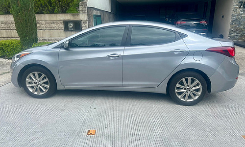 Hyundai Elantra 1.8 ...