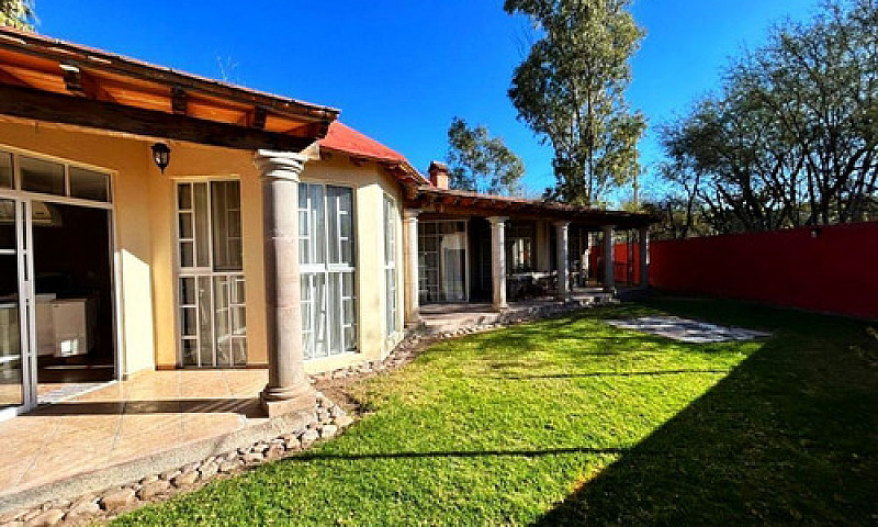 Casa Venta Amueblada...