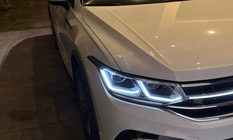Volkswagen Tiguan 1....