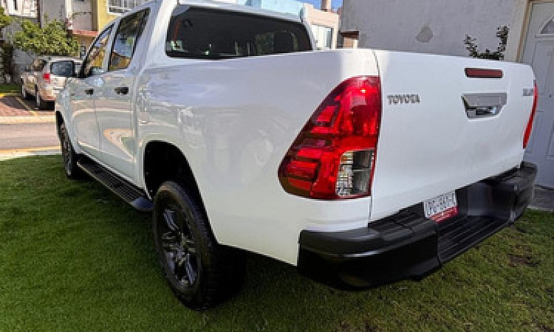 Toyota Hilux 2.7 Cab...