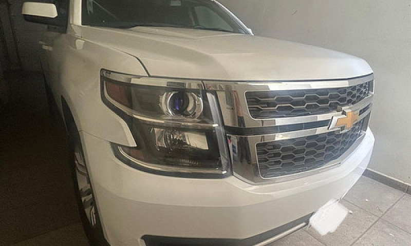 Chevrolet Suburban 5...