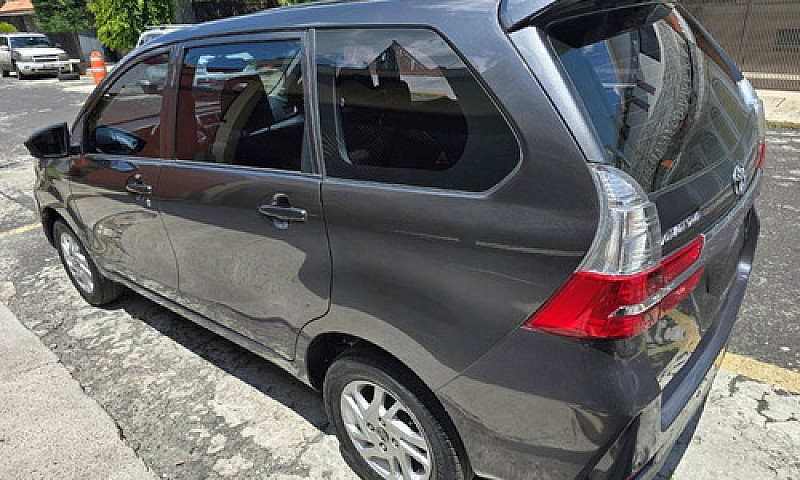 Toyota Avanza 1.5 Xl...