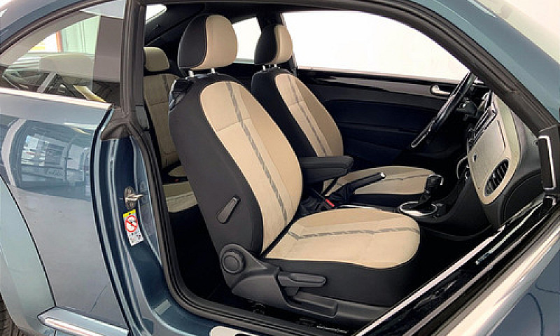 Volkswagen Beetle 20...