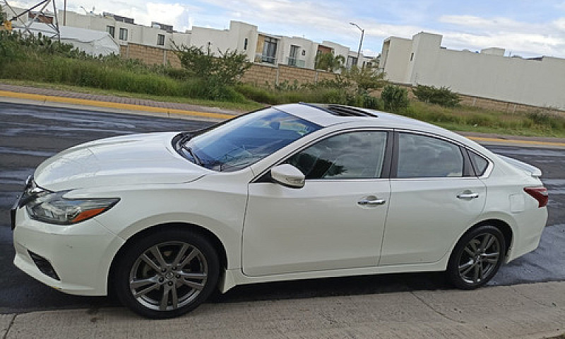Nissan Altima 2.5 Ad...