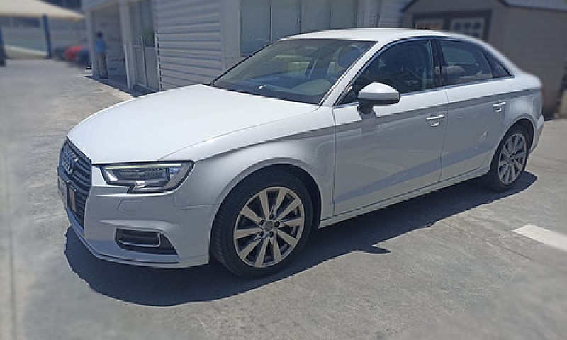 Audi A3 2019 1.4 Sel...