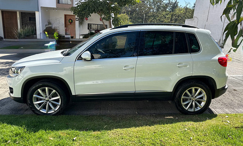 Volkswagen Tiguan 1....