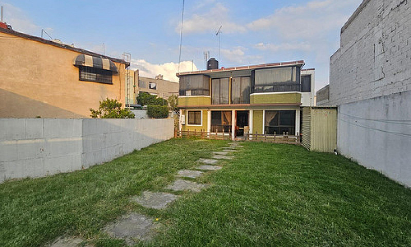 Casa En Valle Dorado...