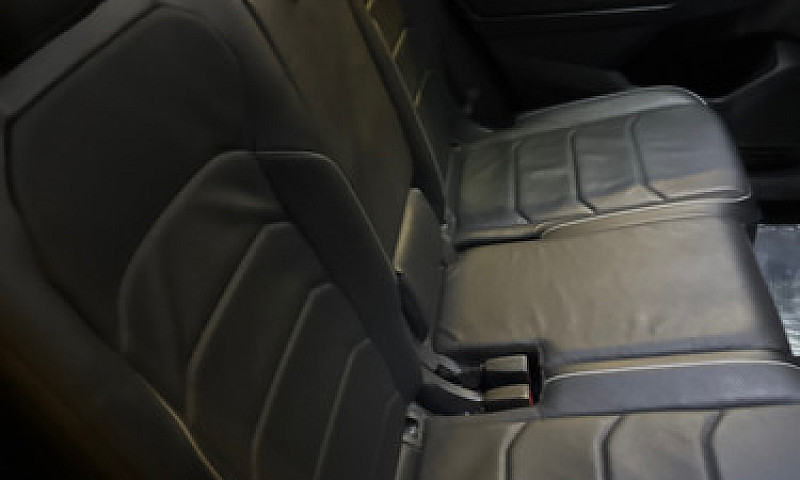 Volkswagen Tiguan 1....