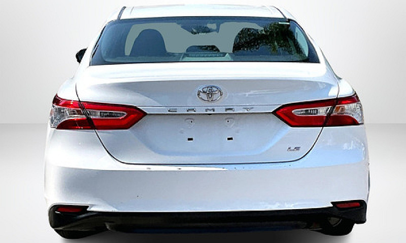 Toyota Camry 2020...