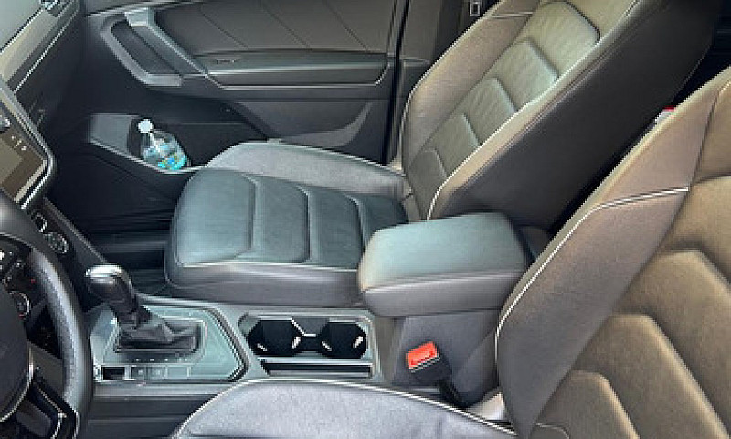 Volkswagen Tiguan 1....