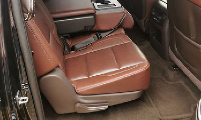Chevrolet Suburban 5...
