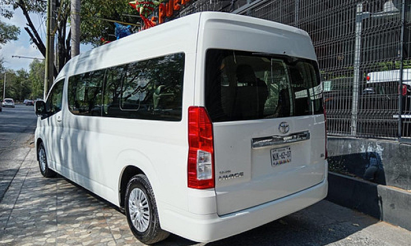 Toyota Hiace 2.7 Bus...