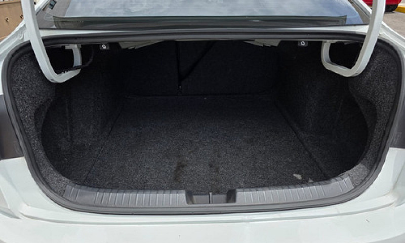 Volkswagen Jetta 1.4...