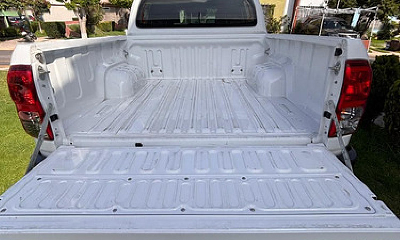 Toyota Hilux 2.7 Cab...