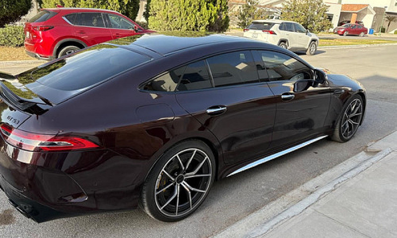 Mercedes-Benz Amg Gt...