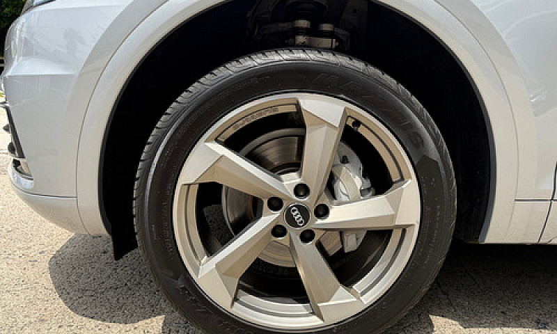 Audi Q5 2.0 L T Elit...
