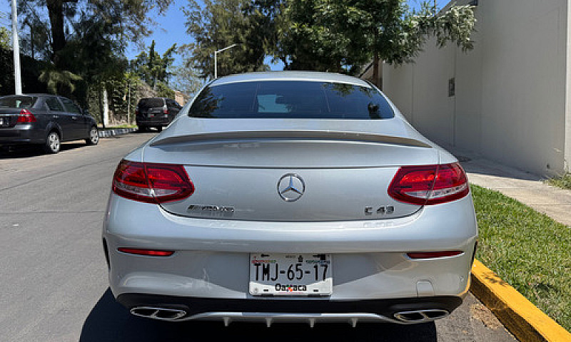 Mercedes-Benz Clase ...