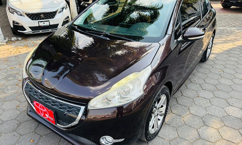 Peugeot 208 2014...