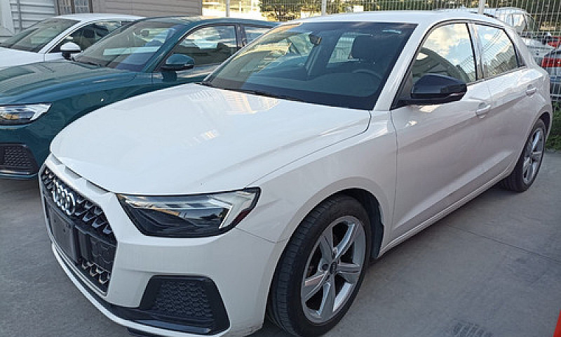 Audi A1 2021 1.5 Ego...