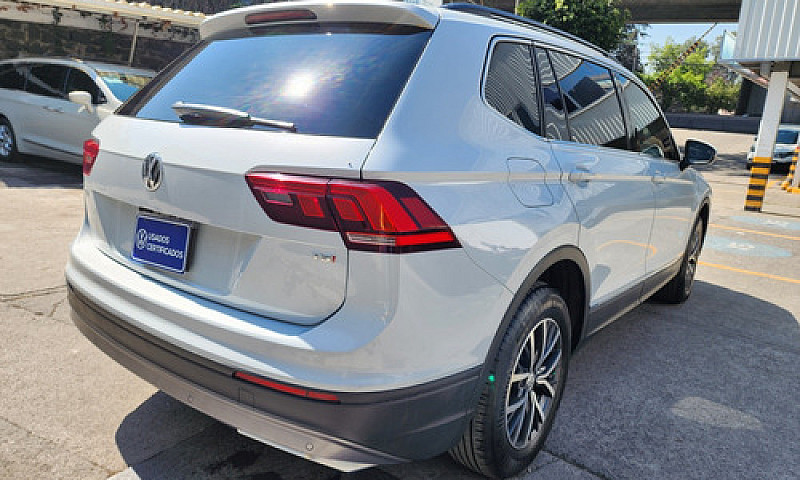 Volkswagen Tiguan 1....